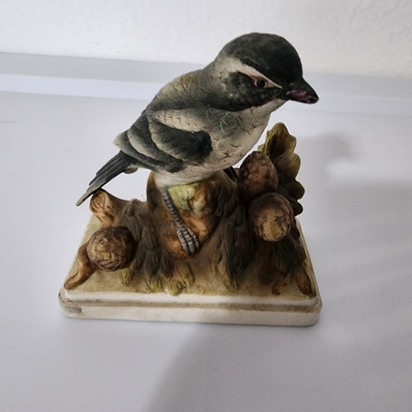 Vintage Lefton China Shrike Bird Hand Painted Ceramic Figurine #KW864 - Picture 1 of 10